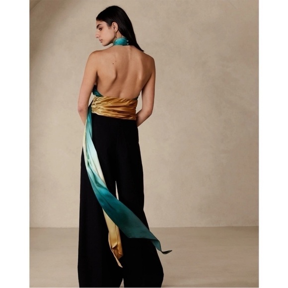 Banana republic Giana Silk Halter Top in Daybreak Ombre Blue size 8 - Picture 3 of 11